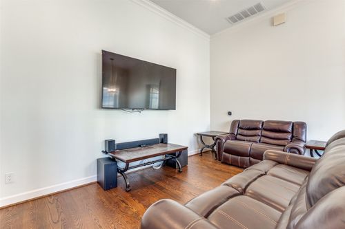 apt-501-2300 Leonard St, Dallas, TX, 75201-2009 | Card Image