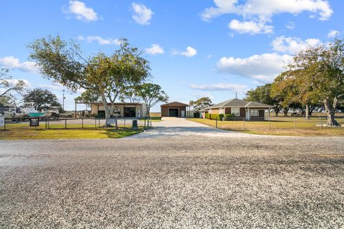 1112 S Fm 441 Road, Louise, TX, 77455 | Card Image