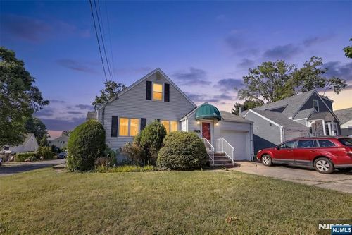 55 Stillman Ave, Bergenfield, NJ, 07621-1229 | Card Image