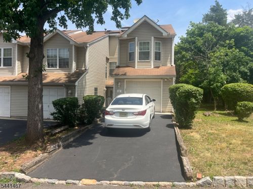 11 Leahy Ct, Somerset, NJ, 08873-1674 | Card Image