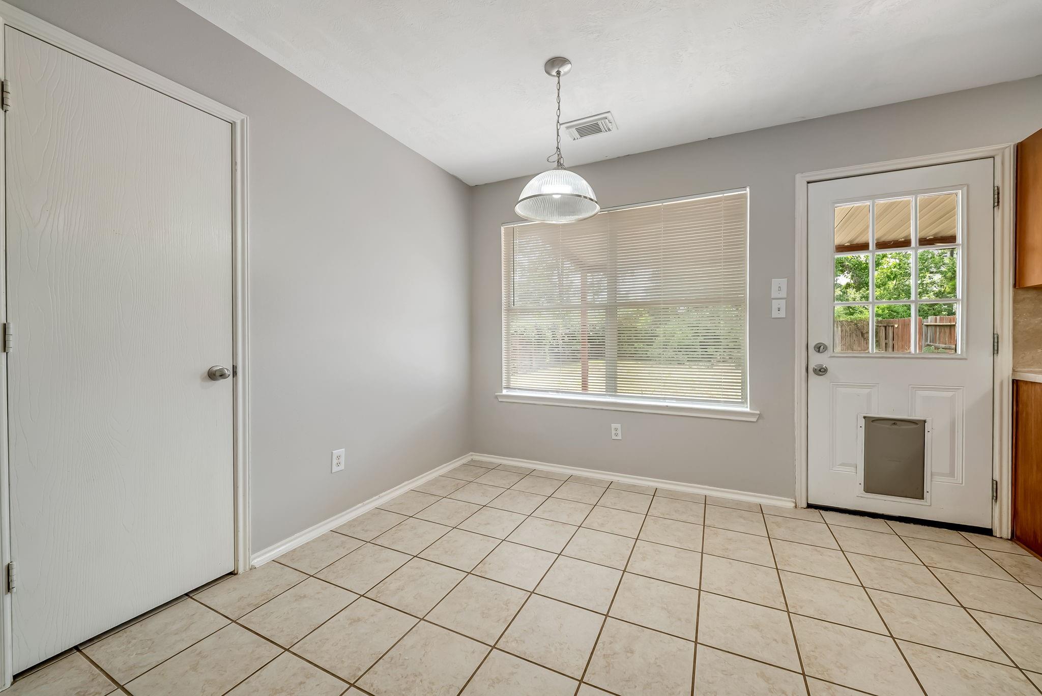 Residential Lease in Magnolia 2