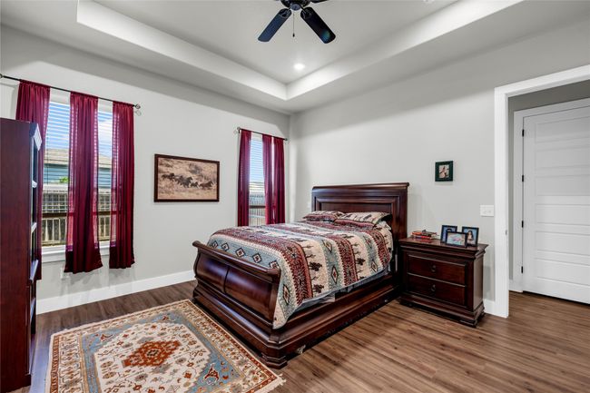 100 S Thomas Cv, House other with 4 bedrooms, 3 bathrooms and null parking in Burnet TX | Image 10