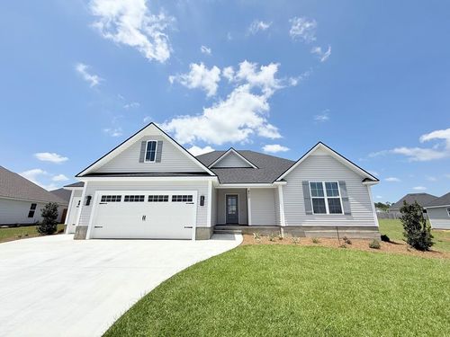 4517 Samuel Way, Hahira, GA, 31632-4415 | Card Image