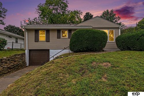 2820 S 76th Ave, Omaha, NE, 68124-3406 | Card Image