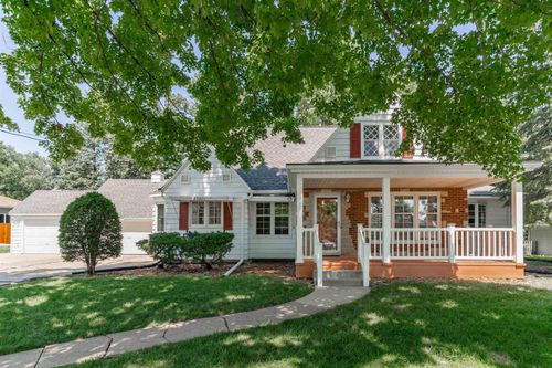 2320 Rainbow Dr, Cedar Falls, IA, 50613-4755 | Card Image