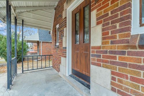 16224 Washburn St, Detroit, MI, 48221-3404 | Card Image