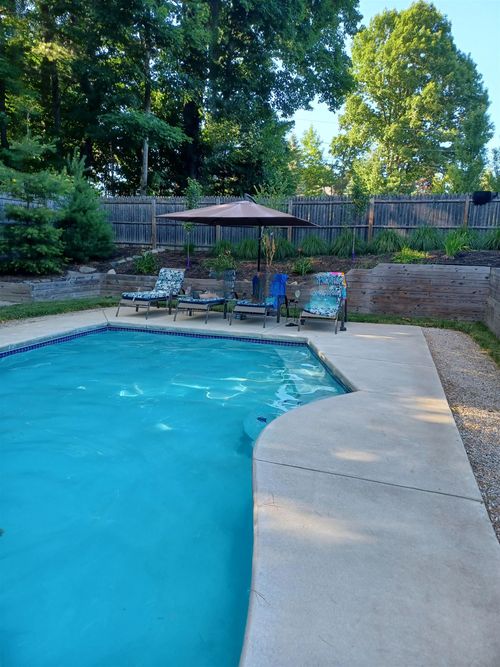 8 Muirfield Dr, Stratham, NH, 03885-2455 | Card Image