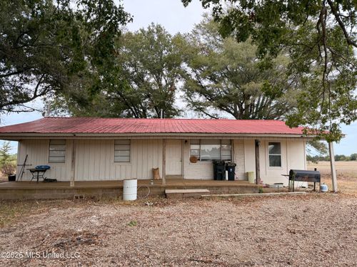 3265 Fairhaven Loop, Crenshaw, MS, 38621-5655 | Card Image