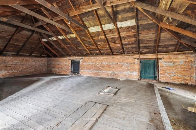 30 South St W, House other with 6 bedrooms, 4 bathrooms and 7 parking in Dundas ON | Image 50