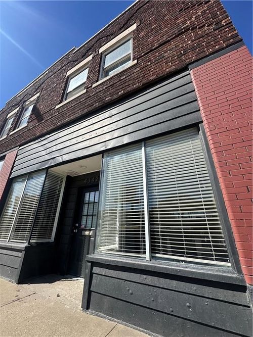 4342 Belleview Ave, Kansas City, MO, 64111-3515 | Card Image