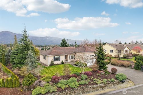 16989 Sockeye Dr, Mount Vernon, WA, 98274-9152 | Card Image