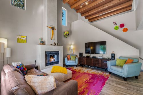 1895 Quemado Street, Santa Fe, NM, 87505 | Card Image