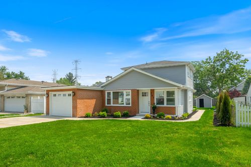791 N Michigan St, Elmhurst, IL, 60126-1335 | Card Image