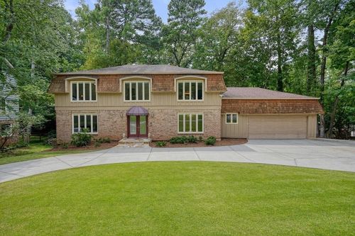 1045 Martin Ridge Rd, Roswell, GA, 30076-2850 | Card Image