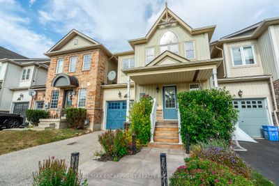 67 Golden Iris Cres, Home with 3 bedrooms, 4 bathrooms and 3 parking in Waterdown ON | Image 2