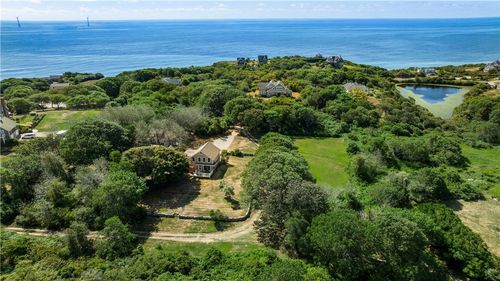 804 Mohegan Trl, Block Island, RI, 02807-7708 | Card Image