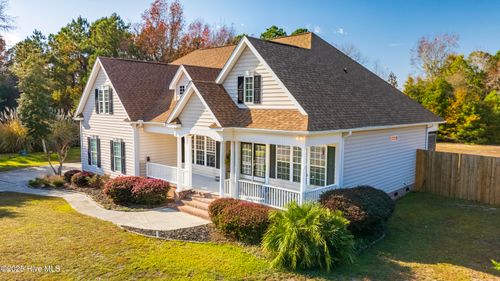 100 Lindy Ct, Hampstead, NC, 28443-8710 | Card Image