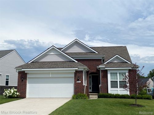 30153 Turtle Creek Cir, New Hudson, MI, 48165-0008 | Card Image