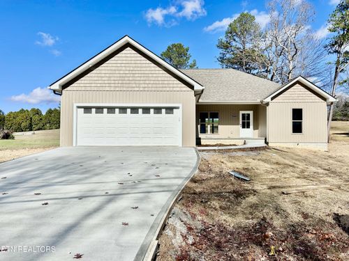 5035 Cheyenne Dr, Crossville, TN, 38572-6681 | Card Image