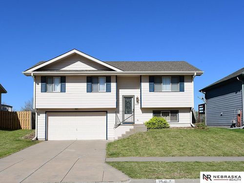 2541 Northwest 55th Street, Lincoln, NE, 68524 | Card Image