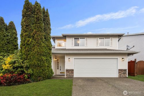 1211 176th Pl Sw, Lynnwood, WA, 98037-8233 | Card Image