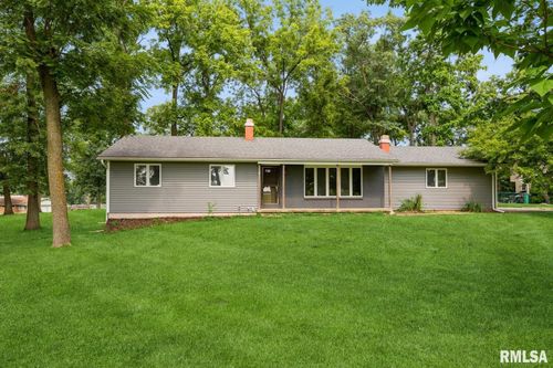 2668 300th Ave, De Witt, IA, 52742-9423 | Card Image