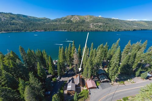 15205 Point Dr, Truckee, CA, 96161-3742 | Card Image