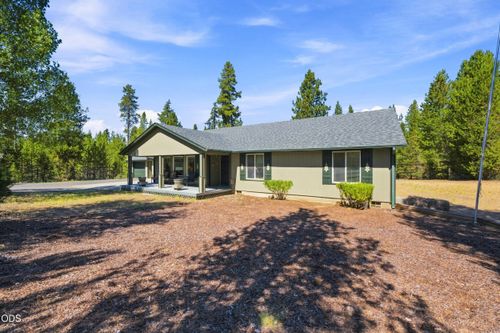15654 Twin Dr, La Pine, OR, 97739-9060 | Card Image