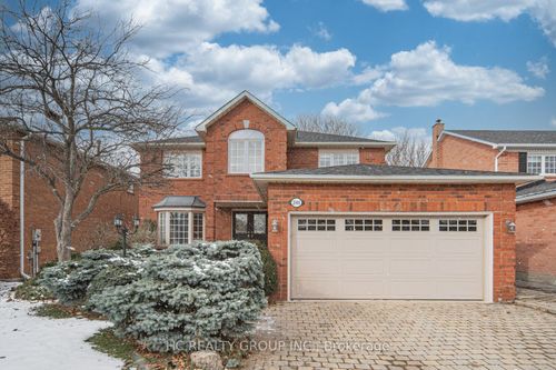 2066 Pineview Dr, Oakville, ON, L6H5M4 | Card Image