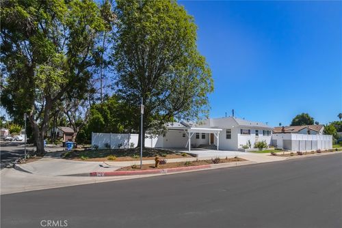 11000 Gaviota Ave, Granada Hills, CA, 91344-5319 | Card Image