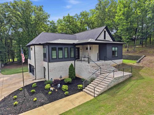 64 Moseley Ln, Conway, AR, 72032-9630 | Card Image