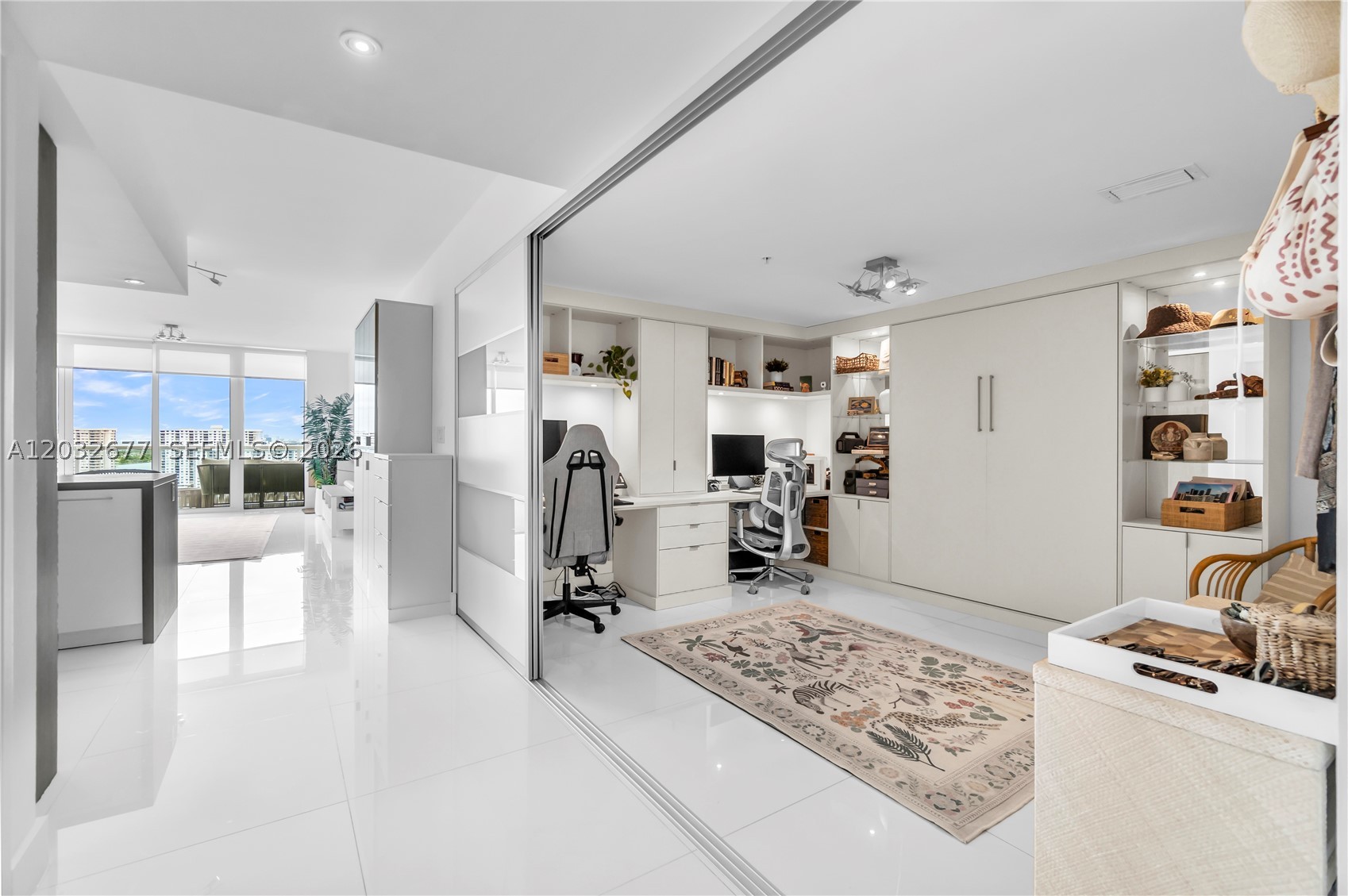 Residential in Sunny Isles Beach 3