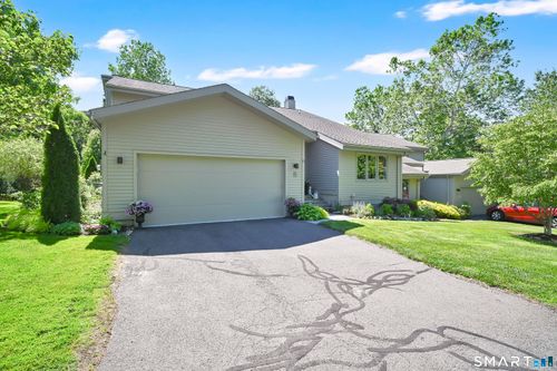 2-2 Thistle Holw, Avon, CT, 06001-3961 | Card Image