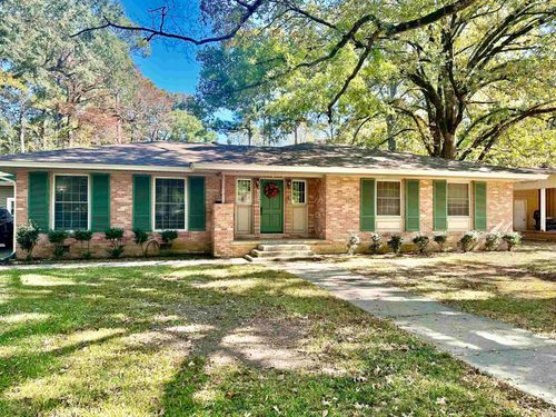 711 Maple St, Crossett, AR, 71635-3519 | Card Image