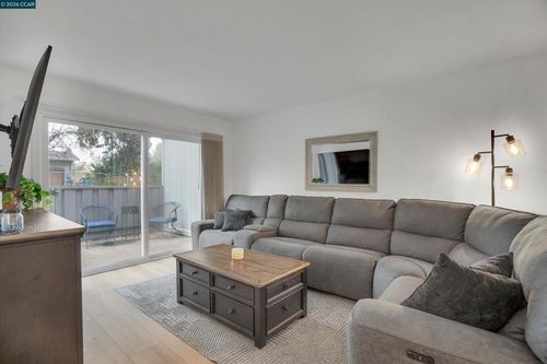 c-1120 1120 Kenwal Rd, Concord, CA, 94521 | Card Image