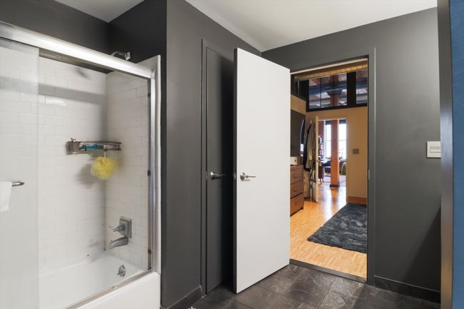APT-29 - 200 River Place Dr, Condo with 2 bedrooms, 3 bathrooms and null parking in Detroit MI | Image 35