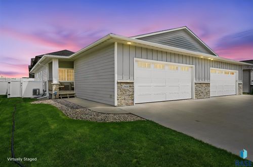 7312 S Audie Ave Avenue, Sioux Falls, SD, 57108-3160 | Card Image