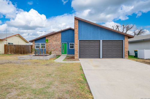 113 Friendswood Path, Universal City, TX, 78148-3608 | Card Image