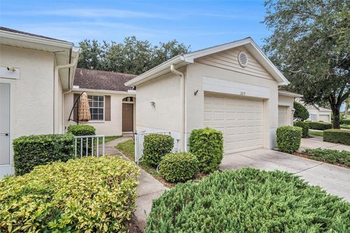 2619 Newcomb Ct, SUN CITY CENTER, FL, 33573-8002 | Card Image