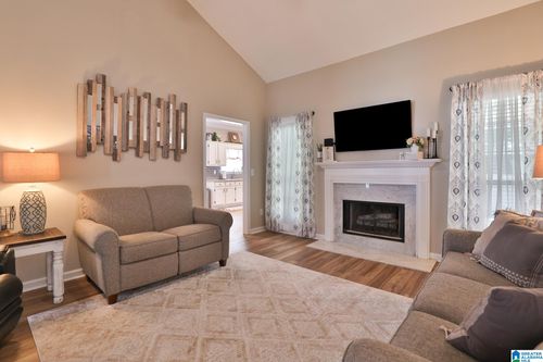 1528 Oliver Rd, LEEDS, AL, 35094-7514 | Card Image