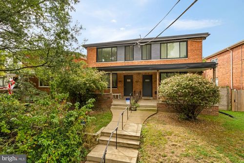 215 Hawaii Ave Ne, WASHINGTON, DC, 20011-5152 | Card Image