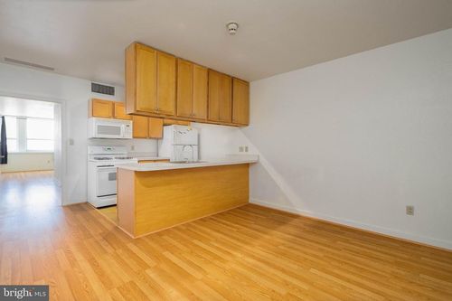 apt-415-1100 Vine St, PHILADELPHIA, PA, 19107-1732 | Card Image