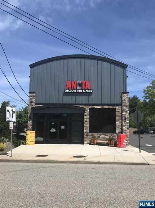 678 Westwood Ave, River Vale, NJ, 07675-6373 | Card Image