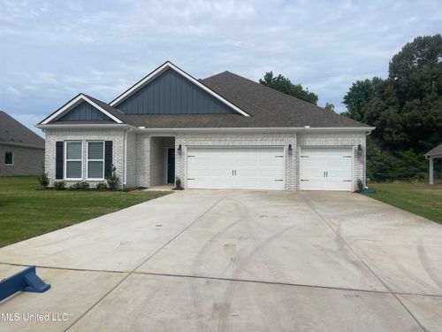 5287 Borden Creek Dr, Olive Branch, MS, 38654-1596 | Card Image
