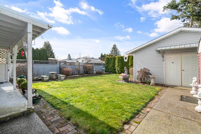 8707 Tilston Street, House other with 3 bedrooms, 2 bathrooms and 4 parking in Chilliwack BC | Image 35