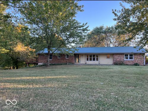 8426 N State Road 135, Vallonia, IN, 47281-8067 | Card Image