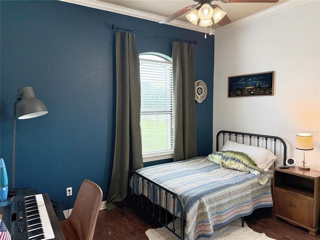 1549 Frontier Trl, House other with 4 bedrooms, 2 bathrooms and 2 parking in Angleton TX | Image 15