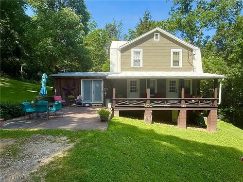 256 Little Ridge Rd, Saint Mary's, WV, 26170-7132 | Card Image