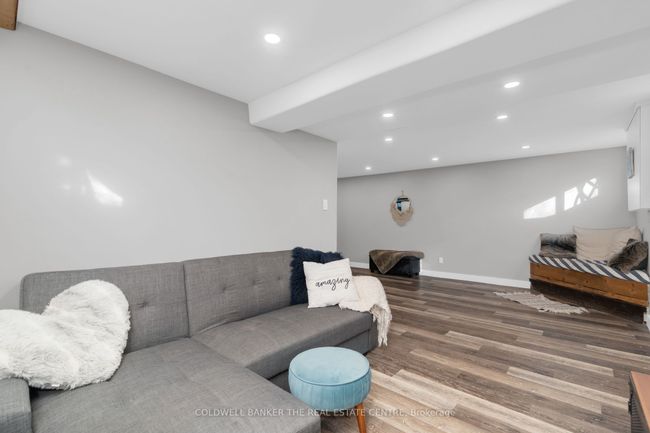 203 Camilla Cres, House other with 5 bedrooms, 2 bathrooms and 5 parking in Thornton ON | Image 30