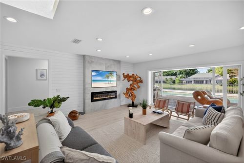 8-2341 Mayfield Ct, NAPLES, FL, 34105-2534 | Card Image